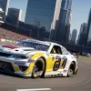 Шейн ван Гисберген завоевал поул на этапе NASCAR в Чикаго