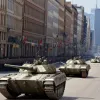 Сербия продемонстрировала мощь армии: танки, ракеты и самолеты на грандиозном параде
